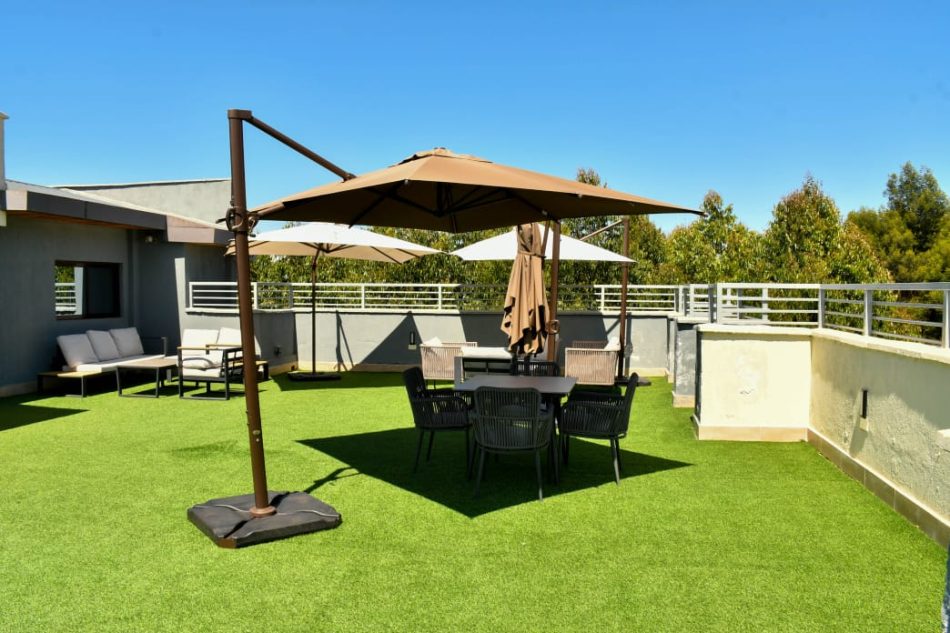 The Ultimate Guide to Traveling When You Have No Money